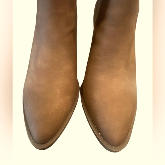 Forever Rivers Suede Ankle Boots Size 10 Tan Pull On Pointed Toe Block Heel - Picture 5 of 13